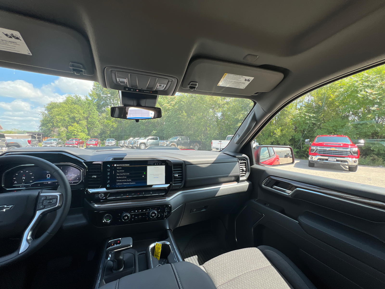 2024 Chevrolet Silverado 1500 LT Trail Boss 35