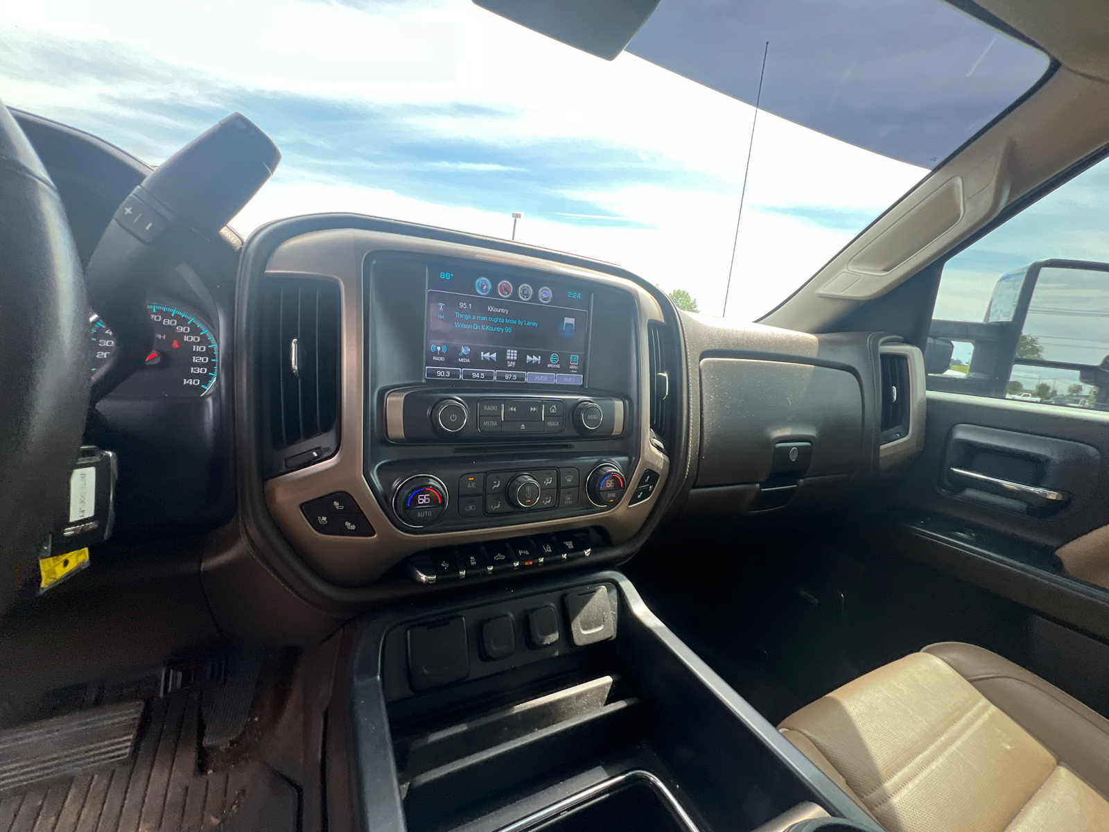 2018 GMC Sierra 3500HD Denali 15