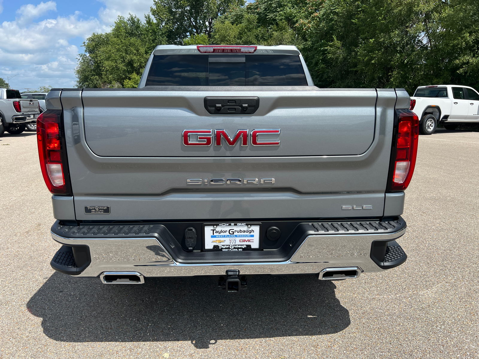 2024 GMC Sierra 1500 SLE 12