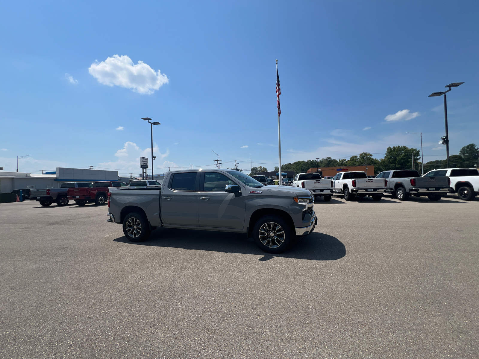 2024 Chevrolet Silverado 1500 LT 2