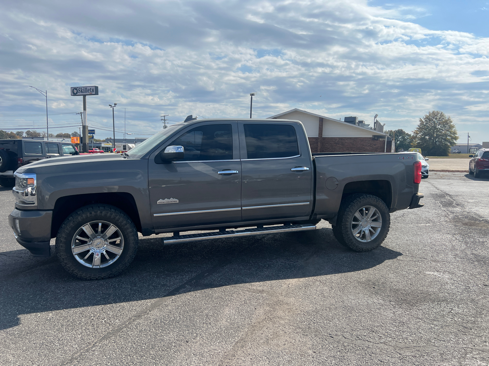 2017 Chevrolet Silverado 1500 High Country 3