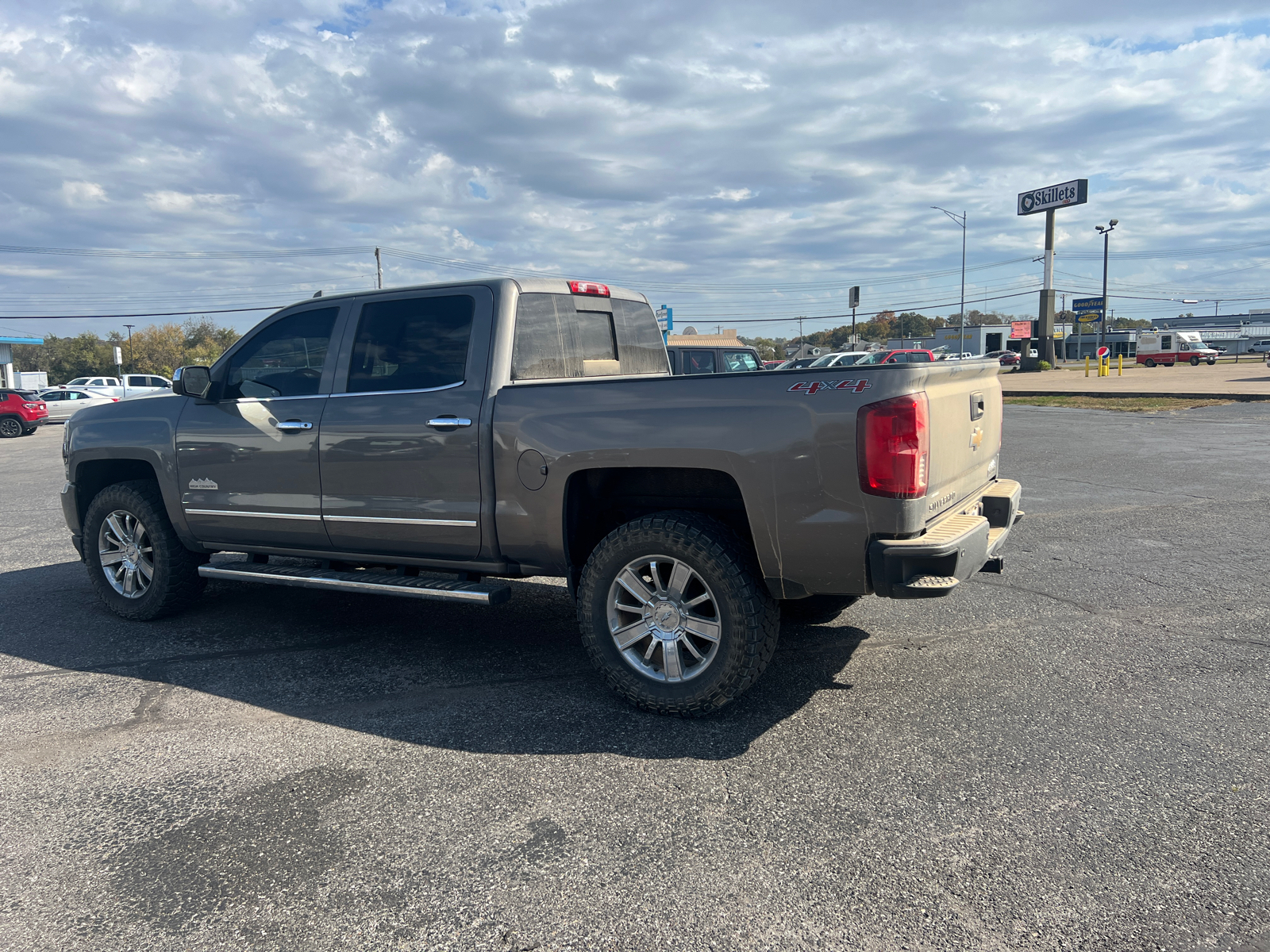 2017 Chevrolet Silverado 1500 High Country 5