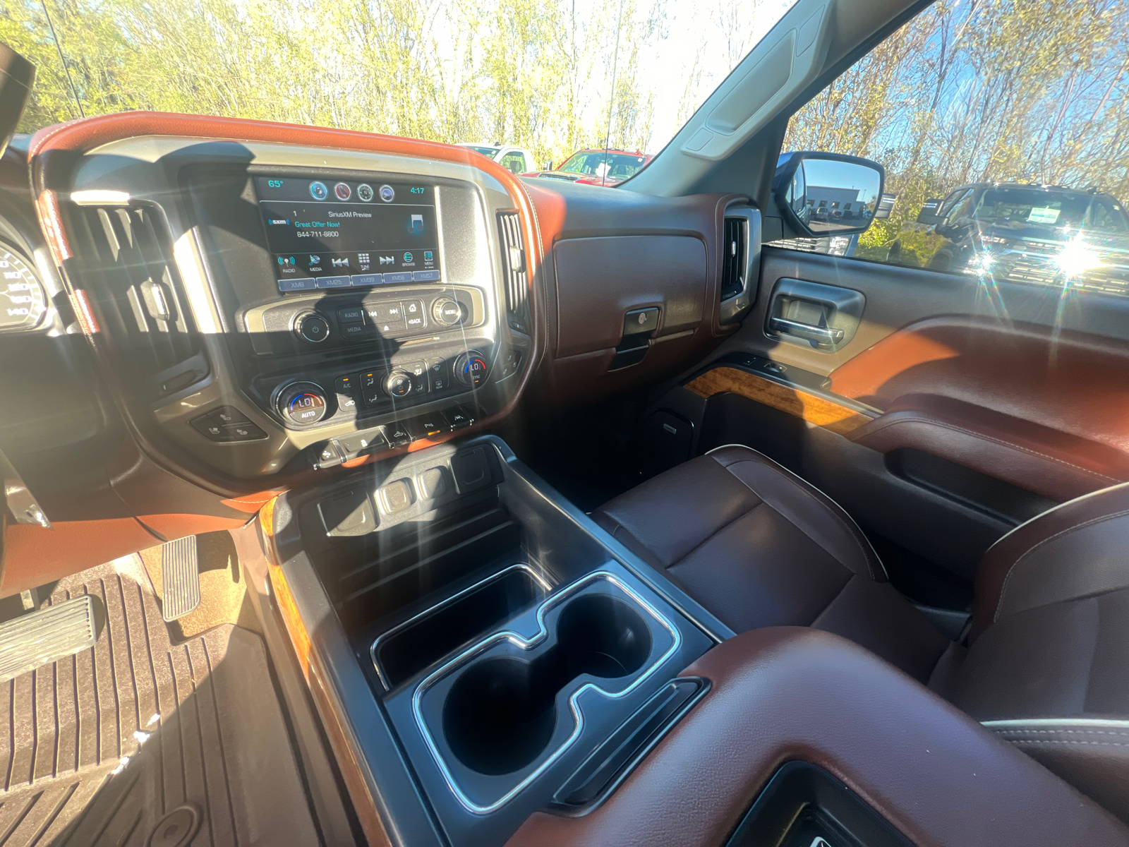 2017 Chevrolet Silverado 1500 High Country 23