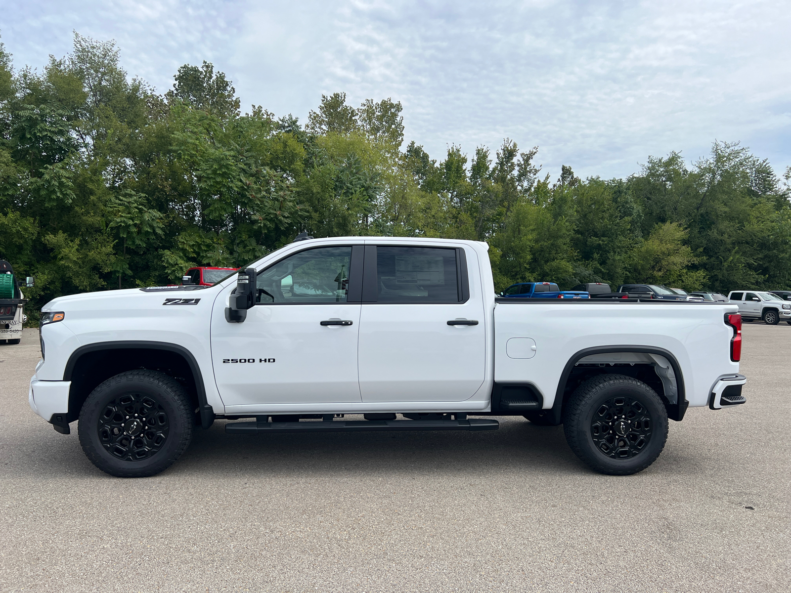 2024 Chevrolet Silverado 2500HD LT 8