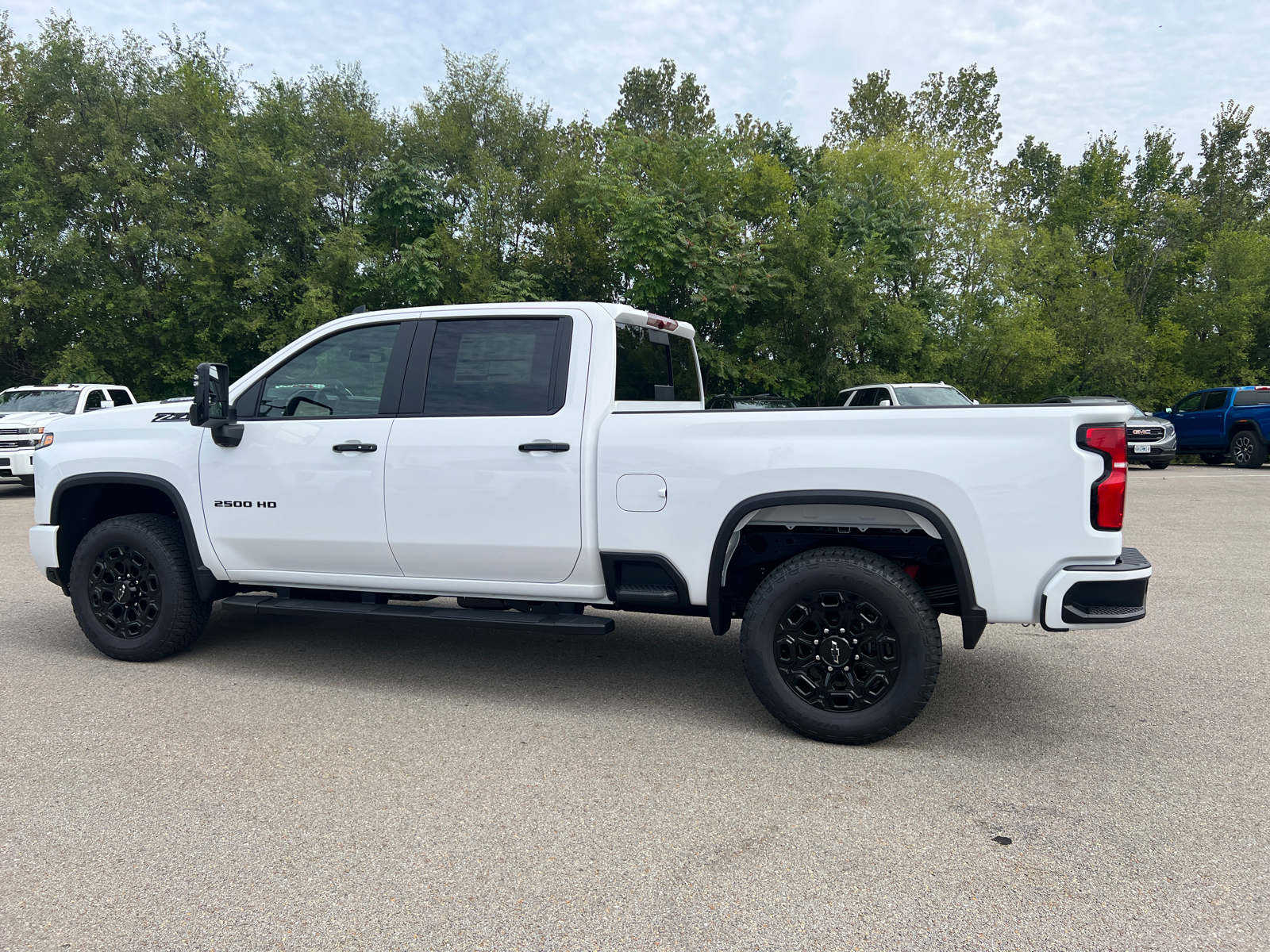 2024 Chevrolet Silverado 2500HD LT 9