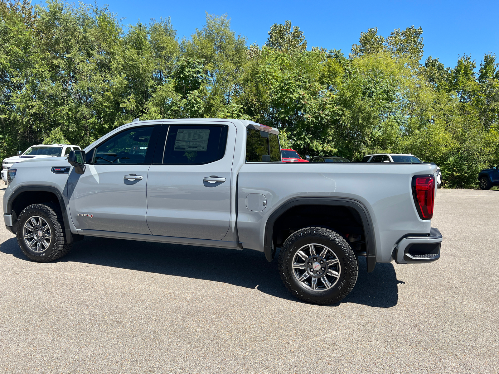 2024 GMC Sierra 1500 AT4 9