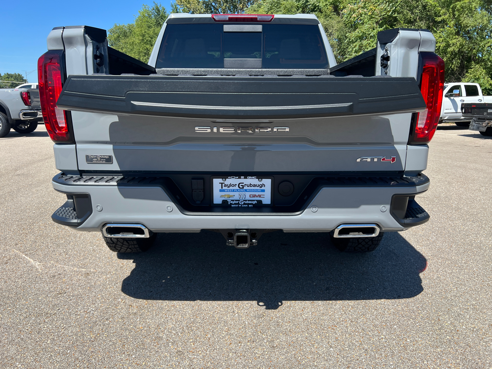 2024 GMC Sierra 1500 AT4 11