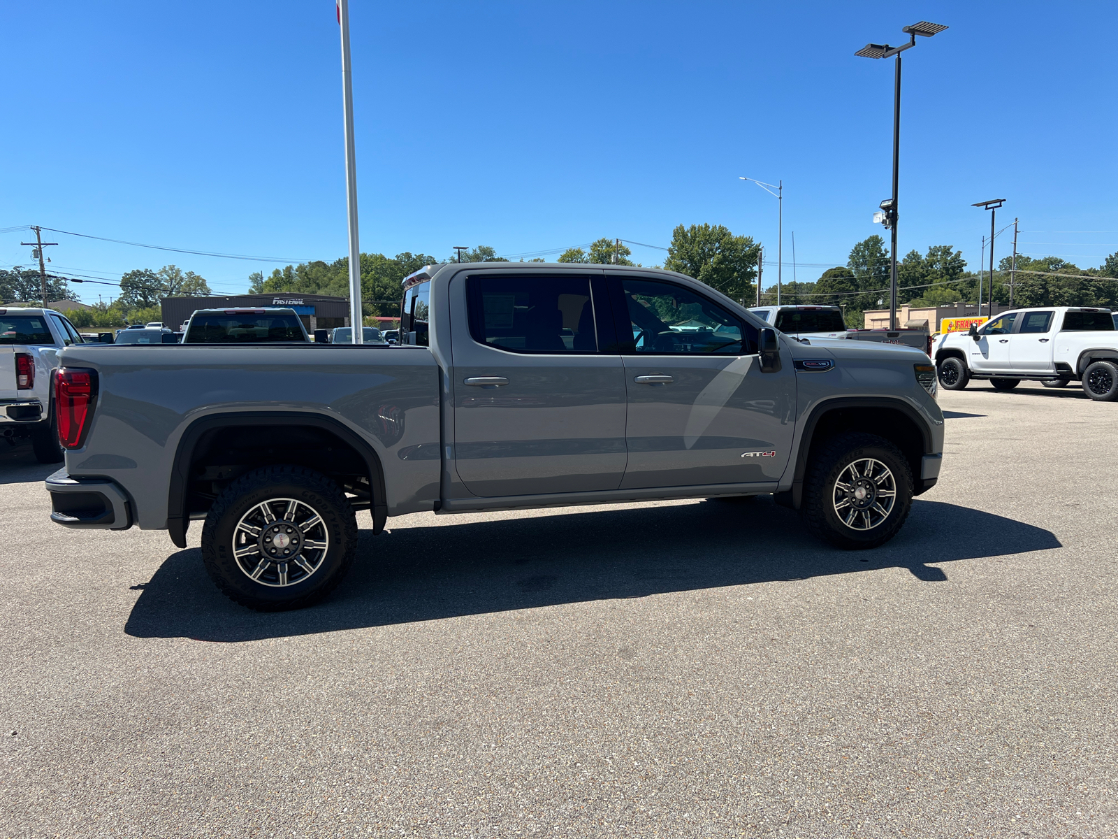 2024 GMC Sierra 1500 AT4 13