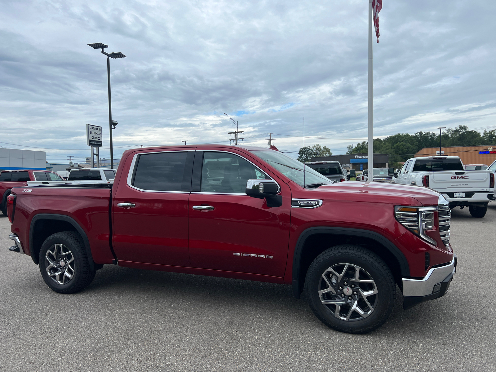 2024 GMC Sierra 1500 SLT 3