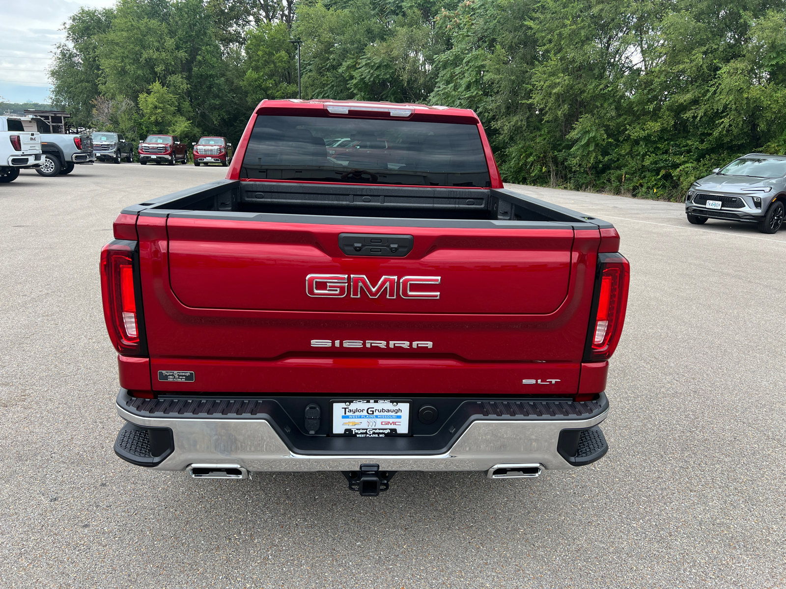 2024 GMC Sierra 1500 SLT 11