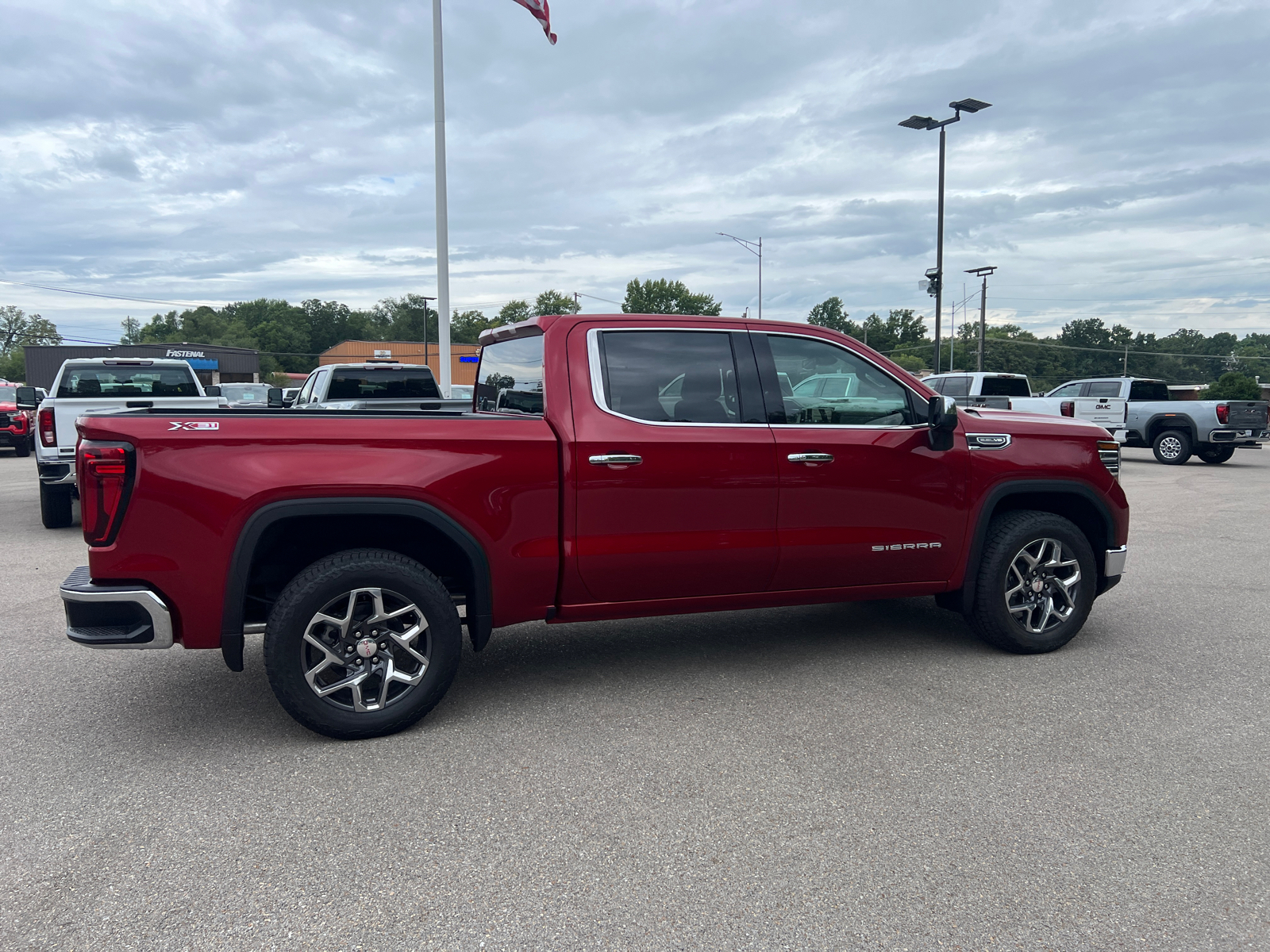 2024 GMC Sierra 1500 SLT 14