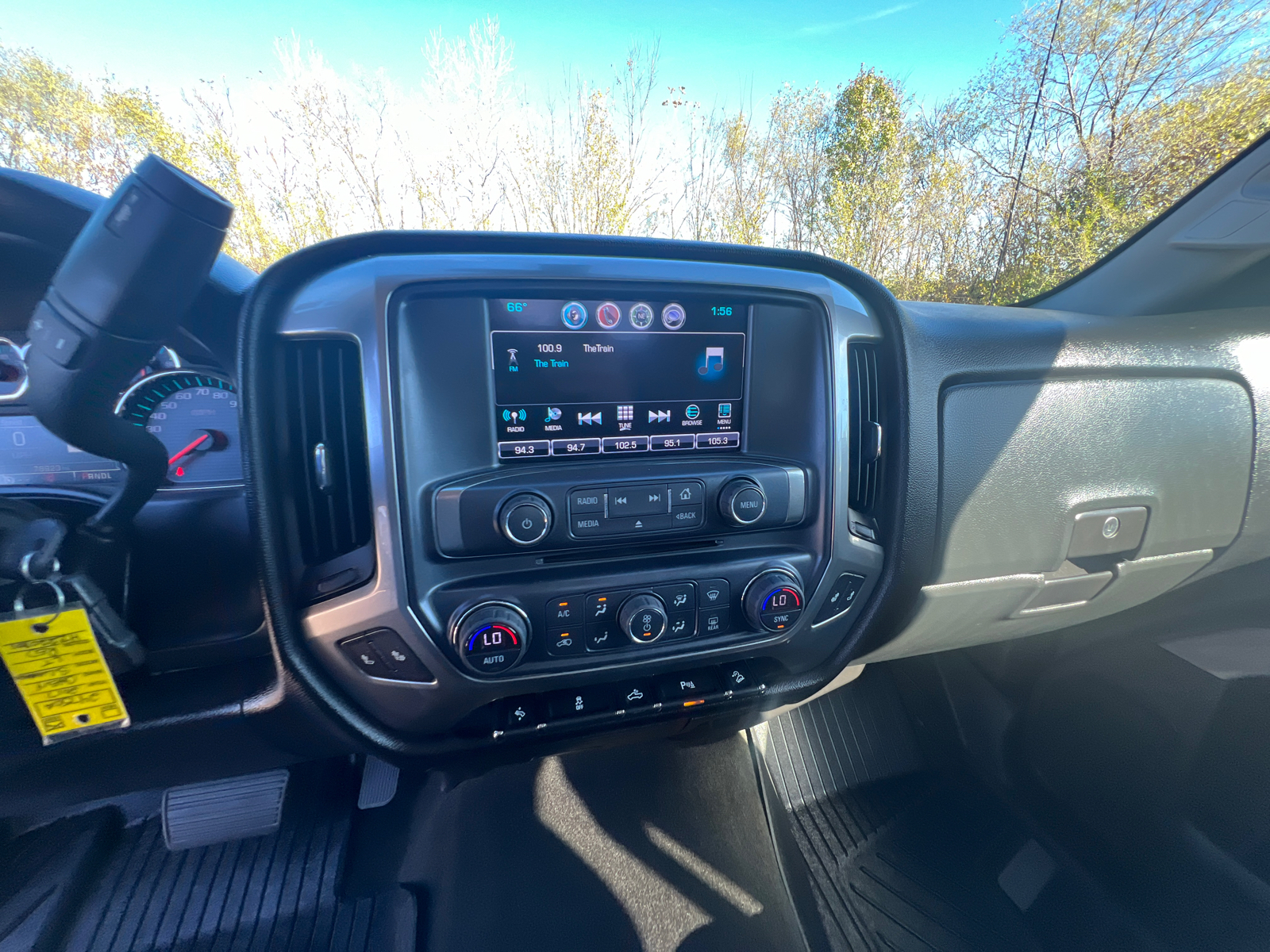 2017 Chevrolet Silverado 1500 LT 24