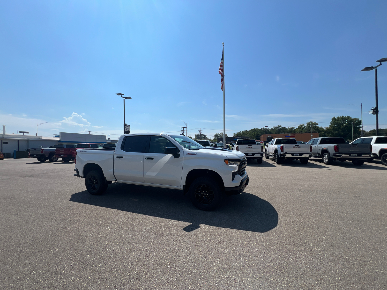 2024 Chevrolet Silverado 1500 LT Trail Boss 2