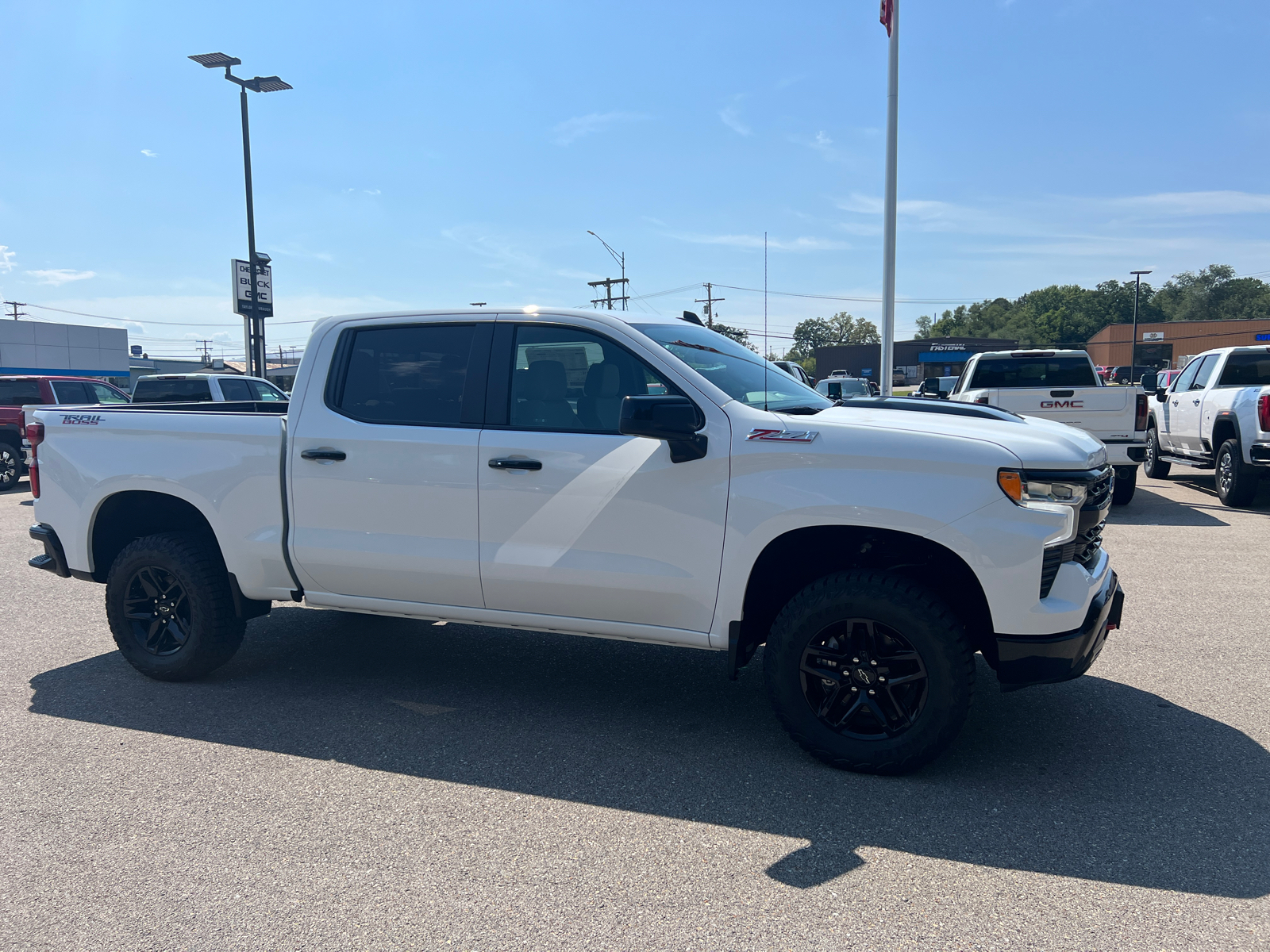 2024 Chevrolet Silverado 1500 LT Trail Boss 3