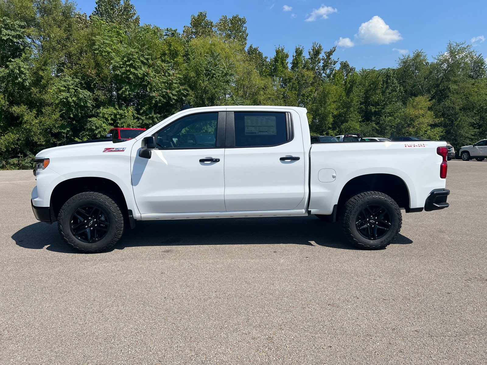 2024 Chevrolet Silverado 1500 LT Trail Boss 8