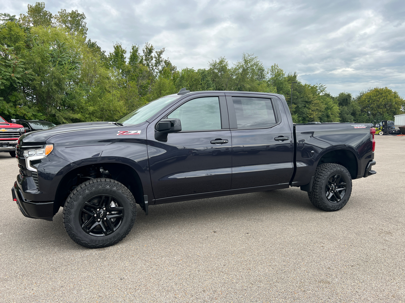 2024 Chevrolet Silverado 1500 LT Trail Boss 7