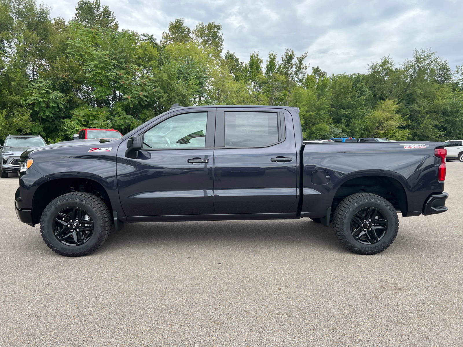 2024 Chevrolet Silverado 1500 LT Trail Boss 8