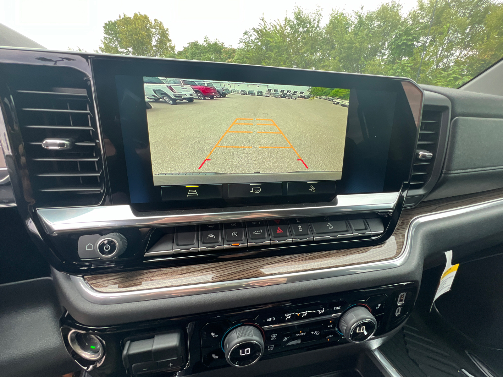 2024 Chevrolet Silverado 1500 LT Trail Boss 24