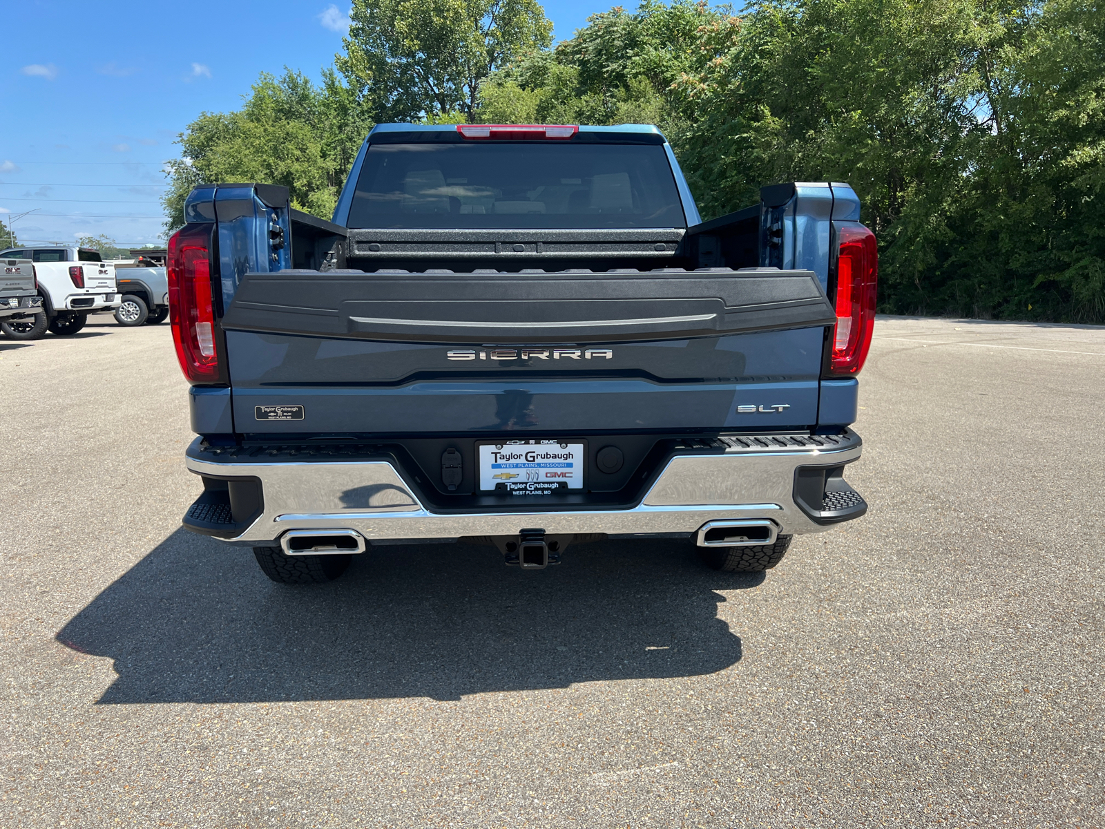 2024 GMC Sierra 1500 SLT 13