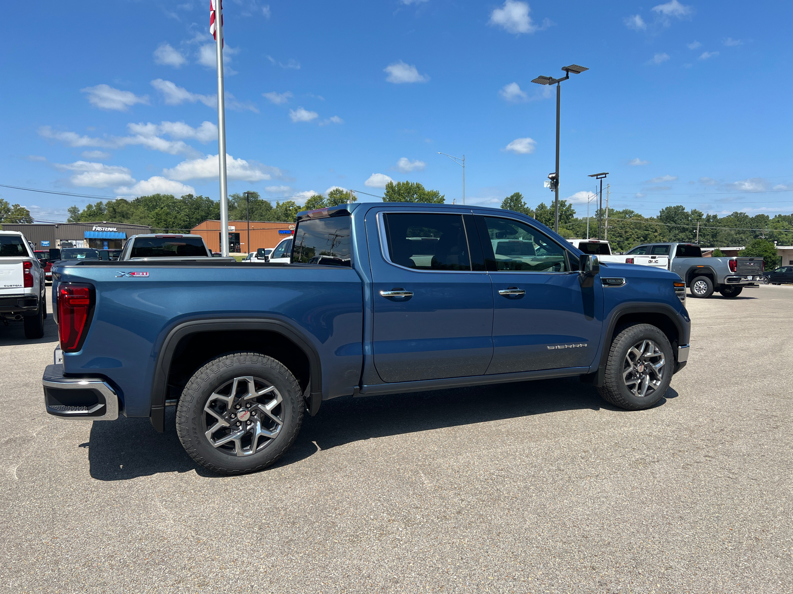 2024 GMC Sierra 1500 SLT 15