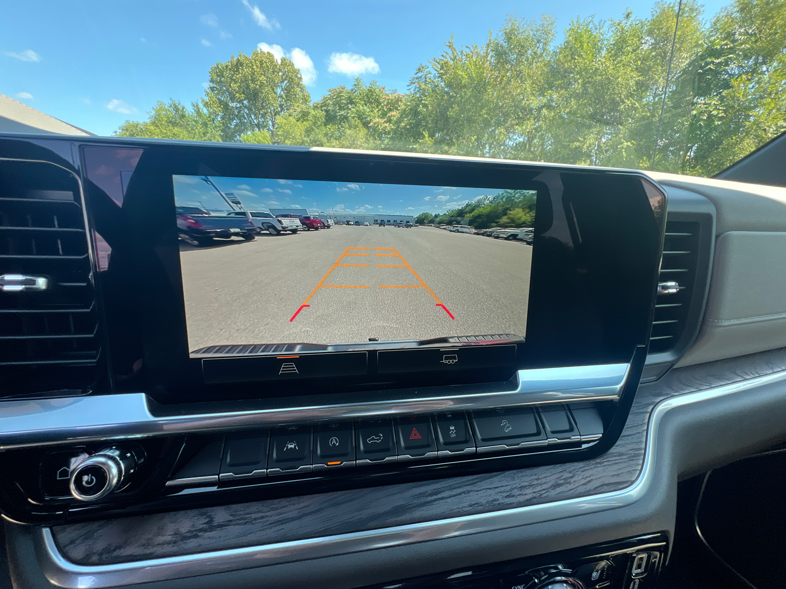 2024 GMC Sierra 1500 SLT 28