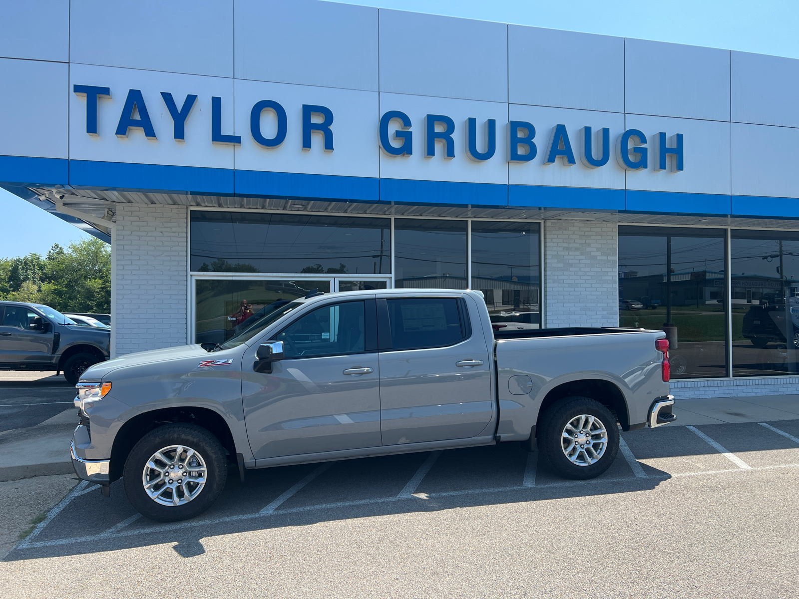 2024 Chevrolet Silverado 1500 LT 1