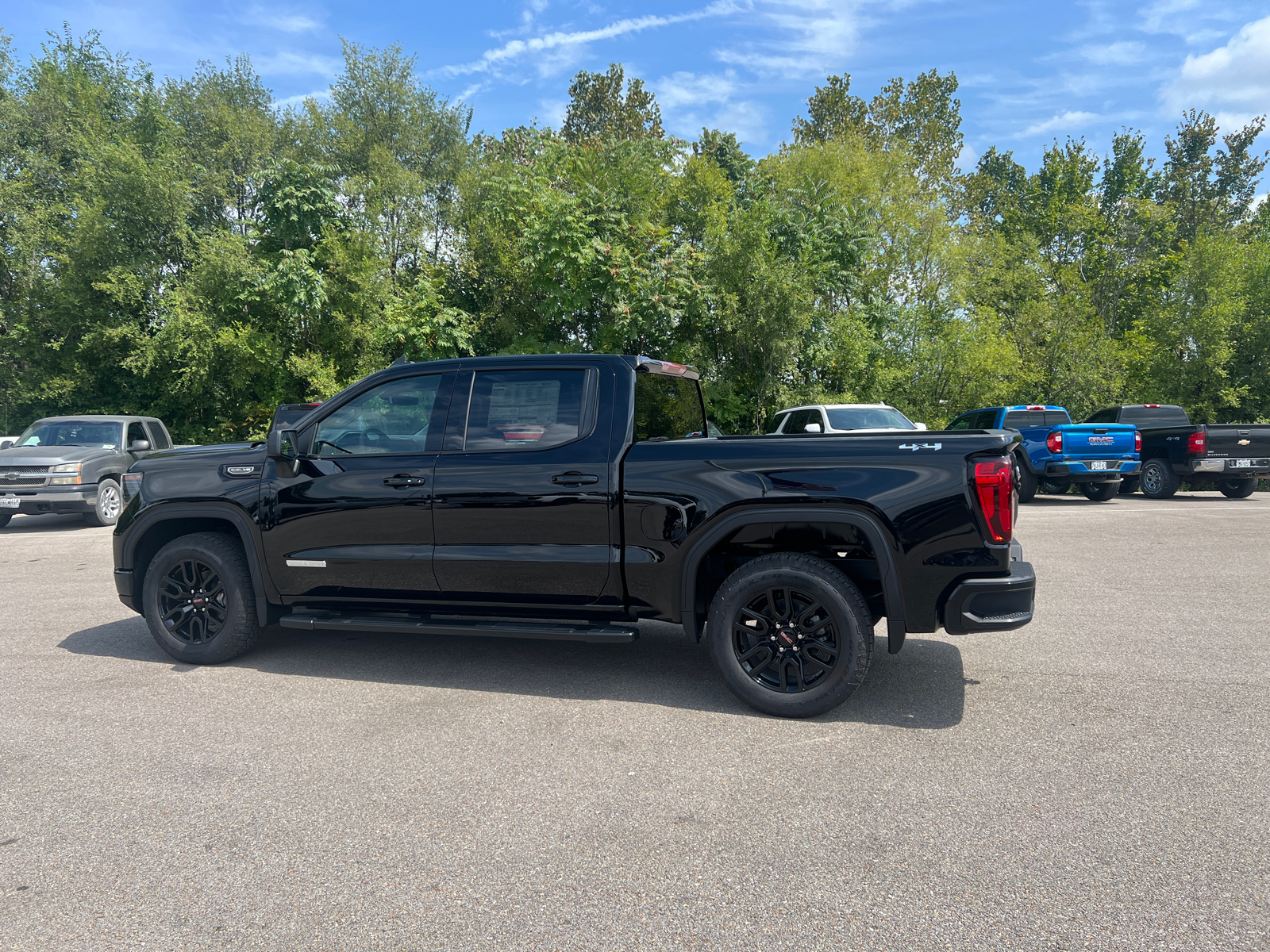 2024 GMC Sierra 1500 Elevation 9