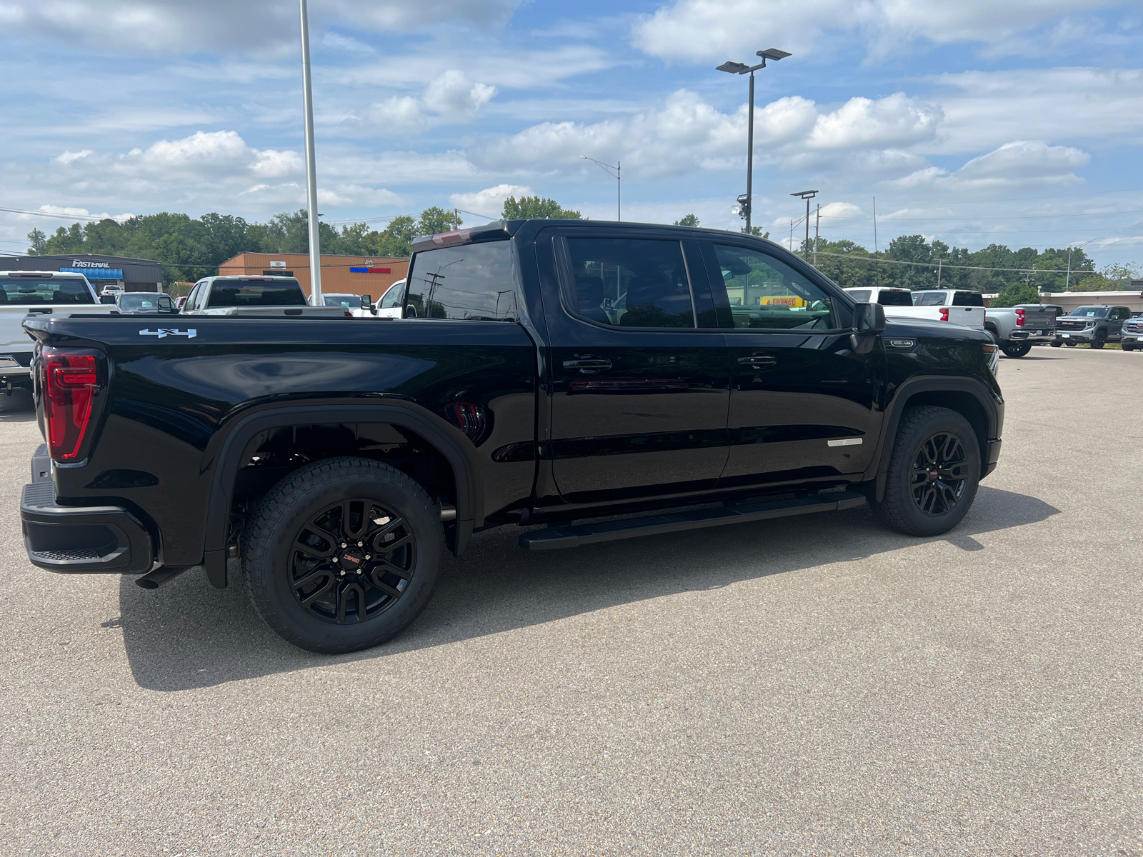 2024 GMC Sierra 1500 Elevation 12