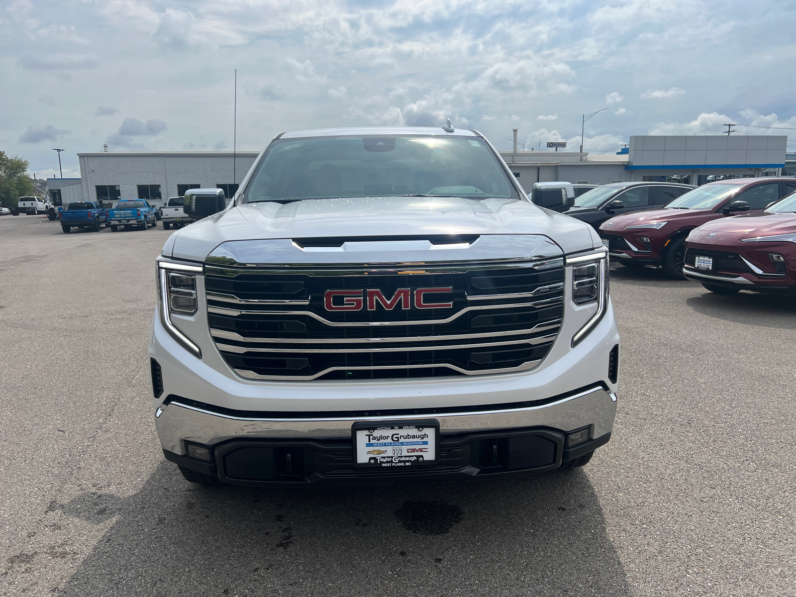 2024 GMC Sierra 1500 SLT 6