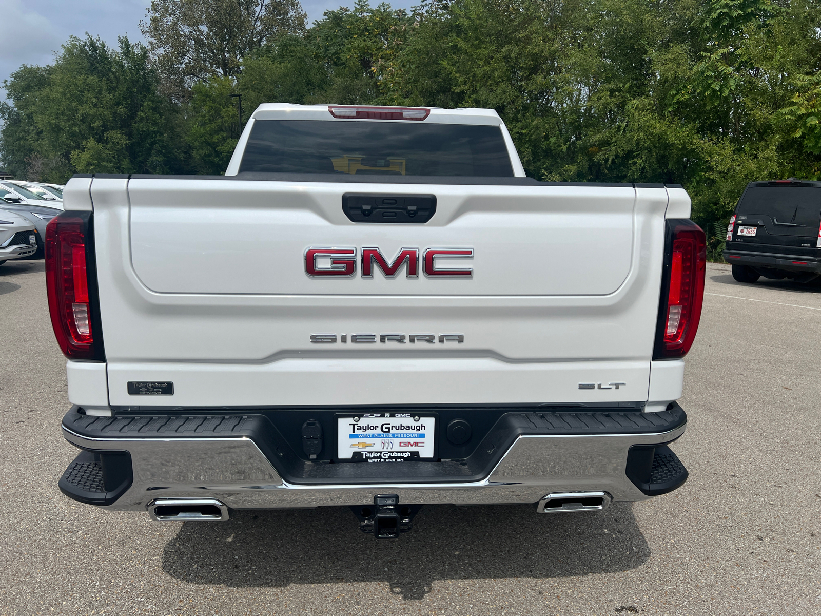 2024 GMC Sierra 1500 SLT 12