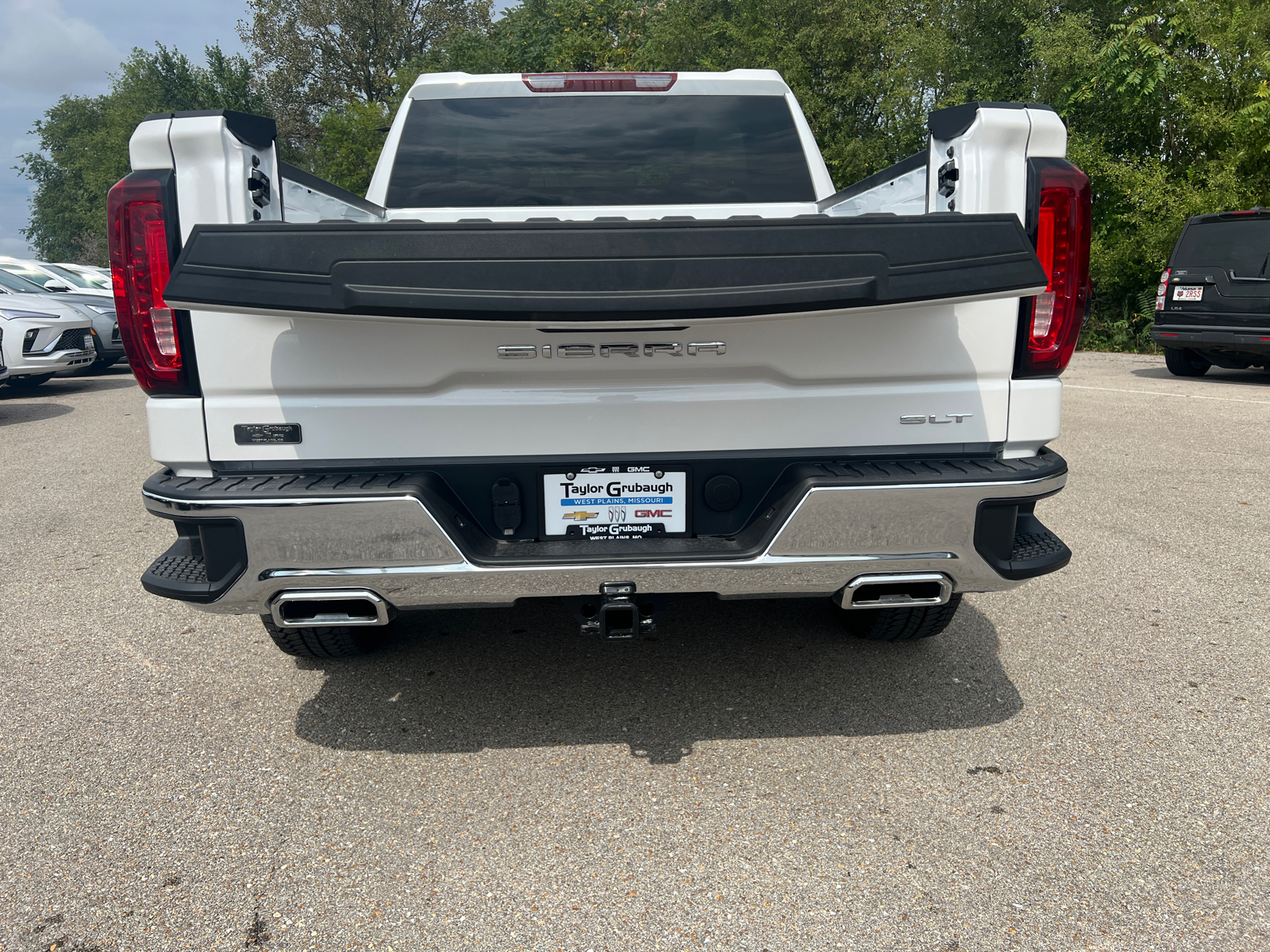 2024 GMC Sierra 1500 SLT 13