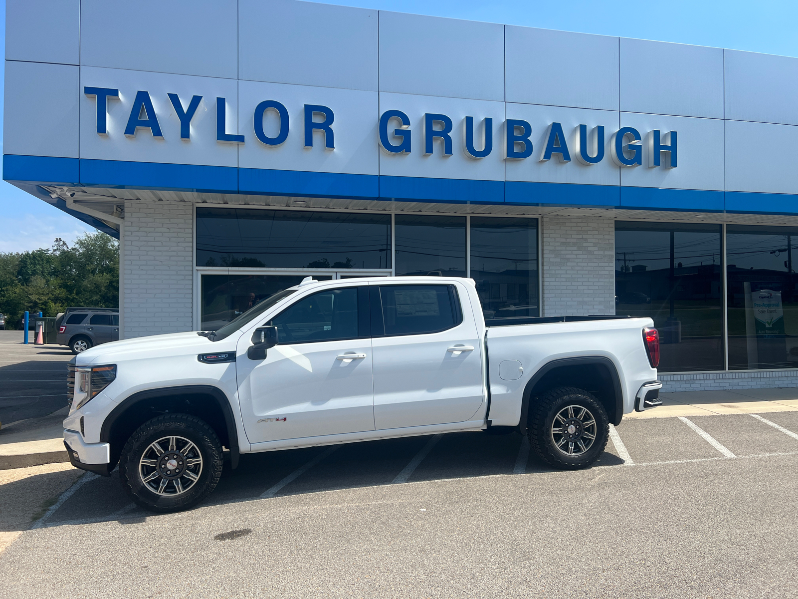 2024 GMC Sierra 1500 AT4 1