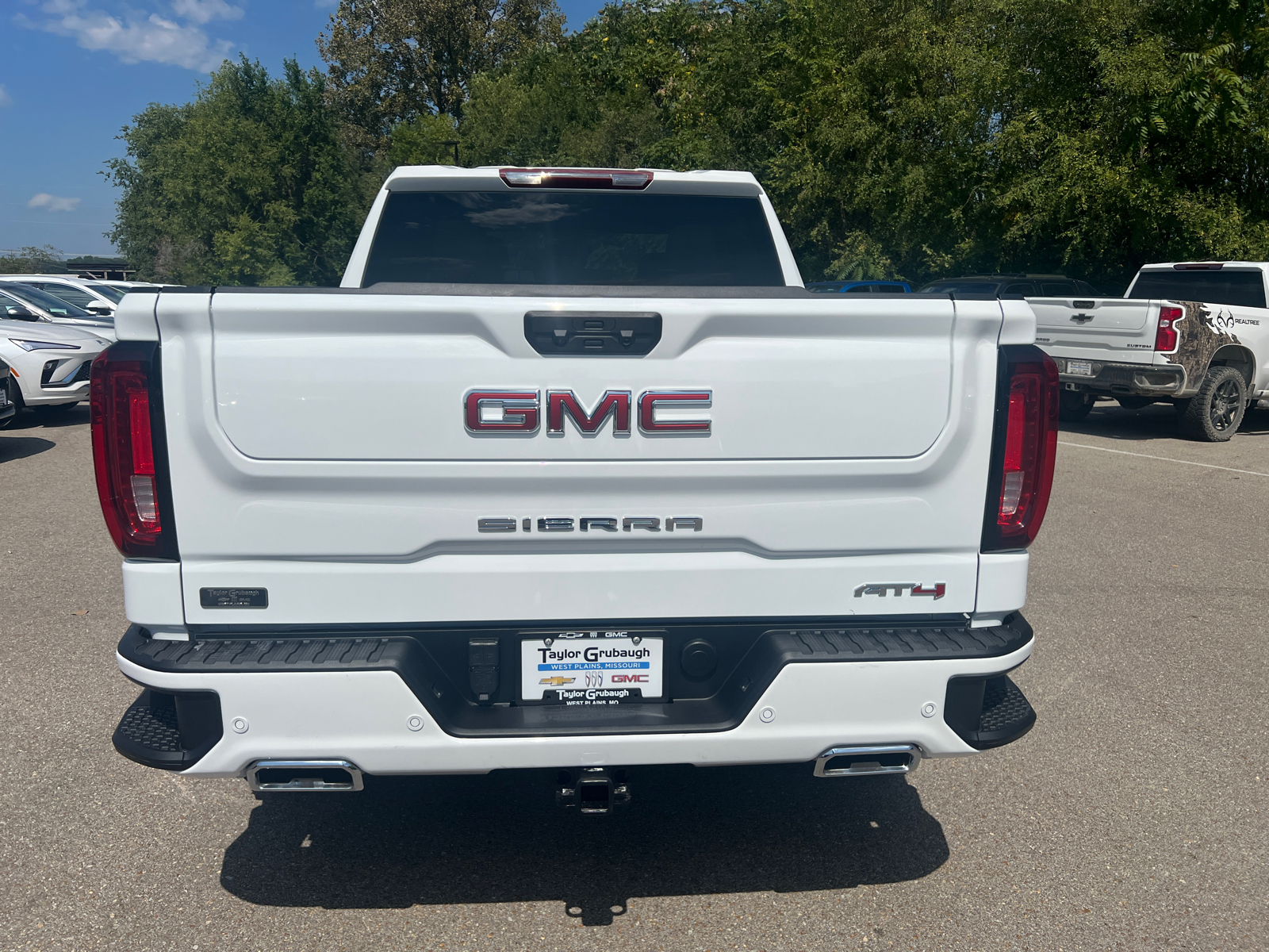 2024 GMC Sierra 1500 AT4 10