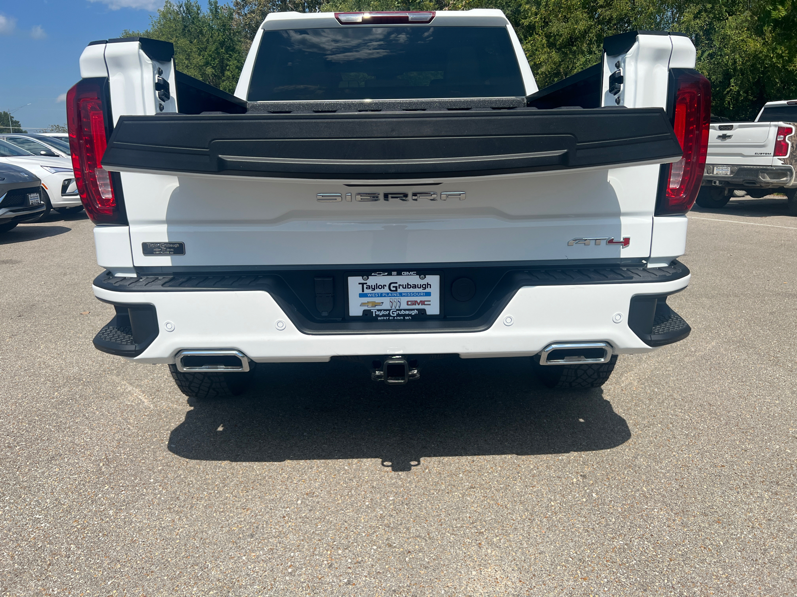 2024 GMC Sierra 1500 AT4 11