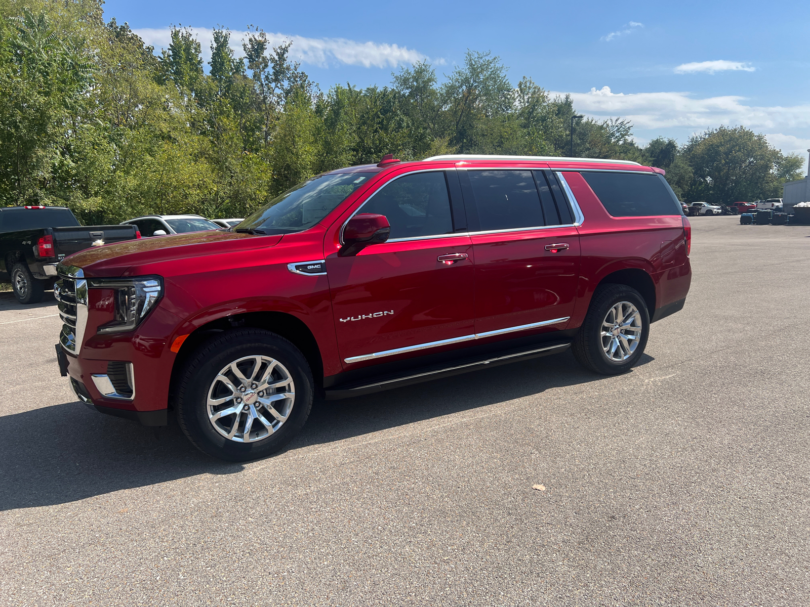 2024 GMC Yukon XL SLT 7