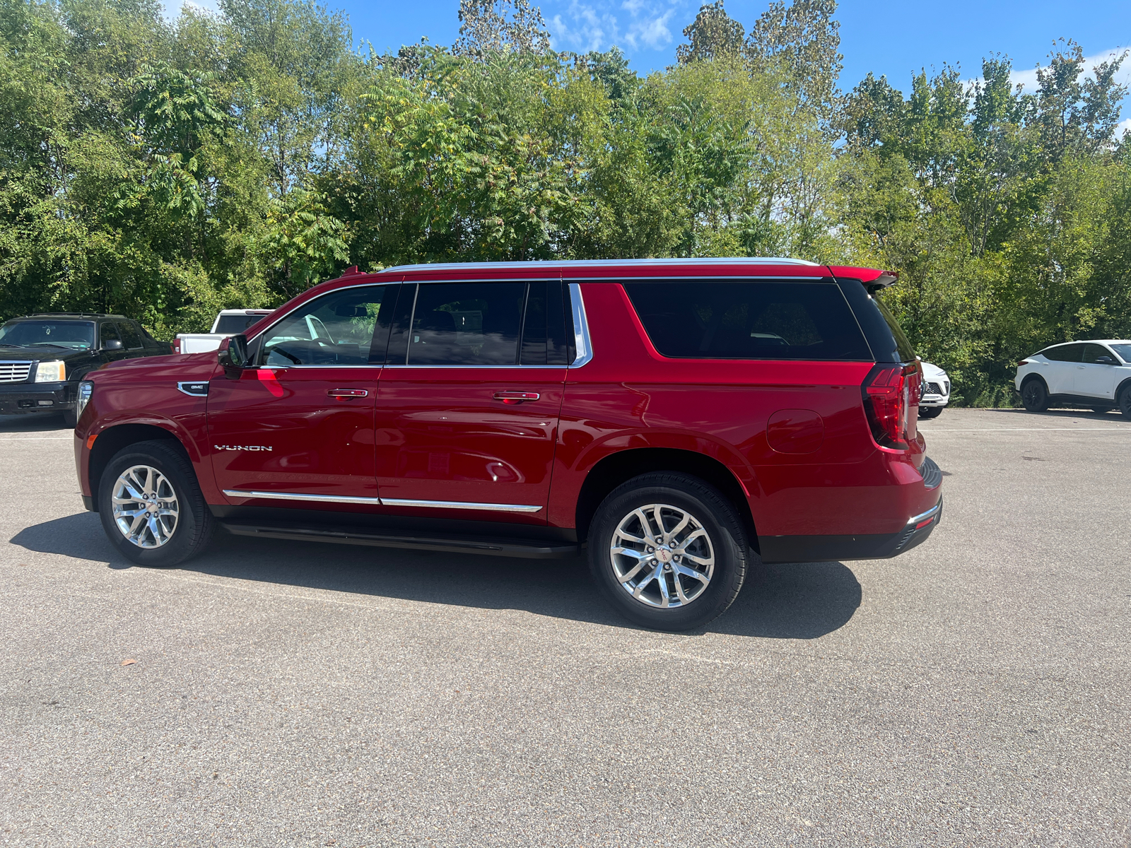 2024 GMC Yukon XL SLT 9