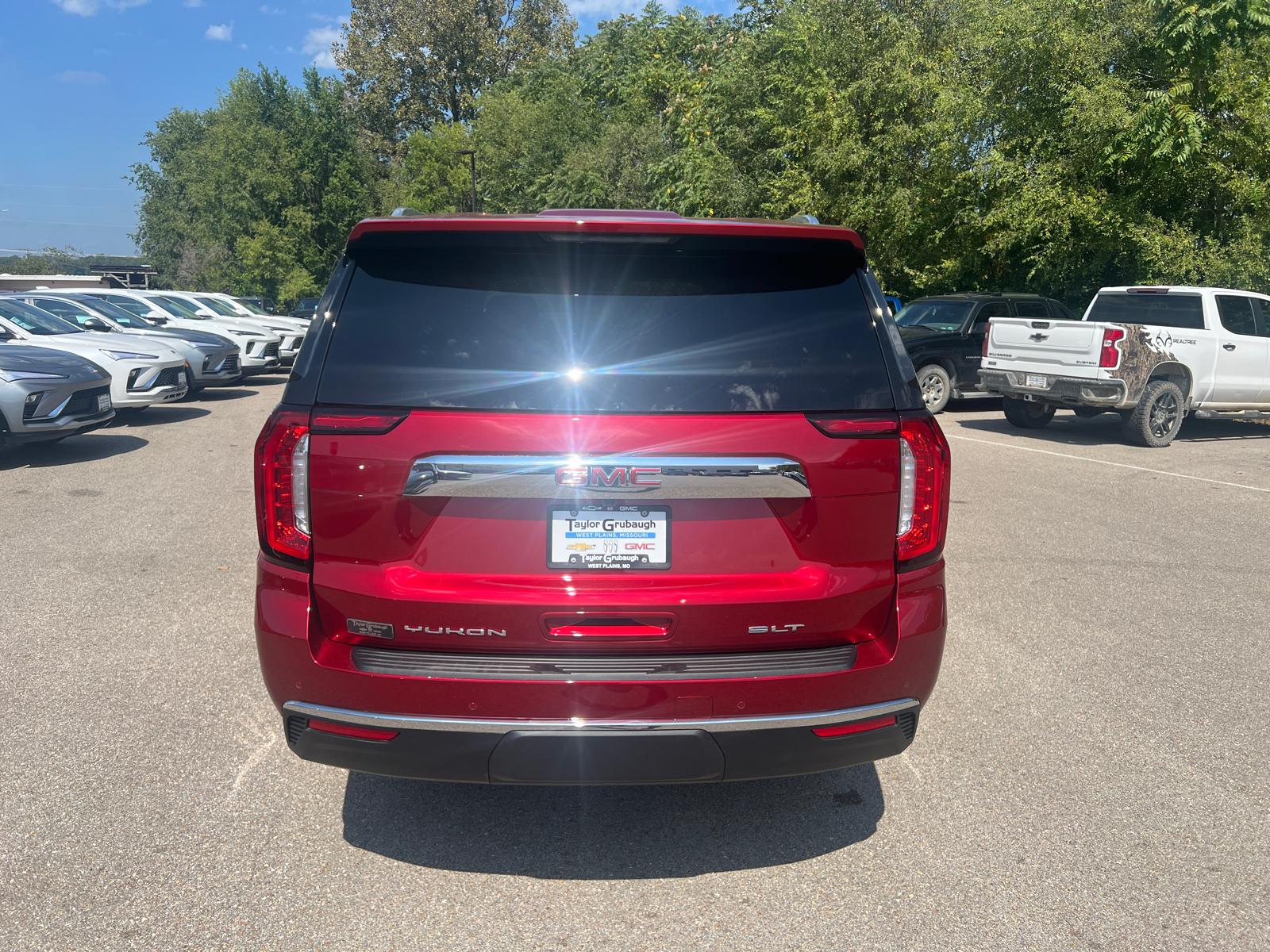 2024 GMC Yukon XL SLT 11