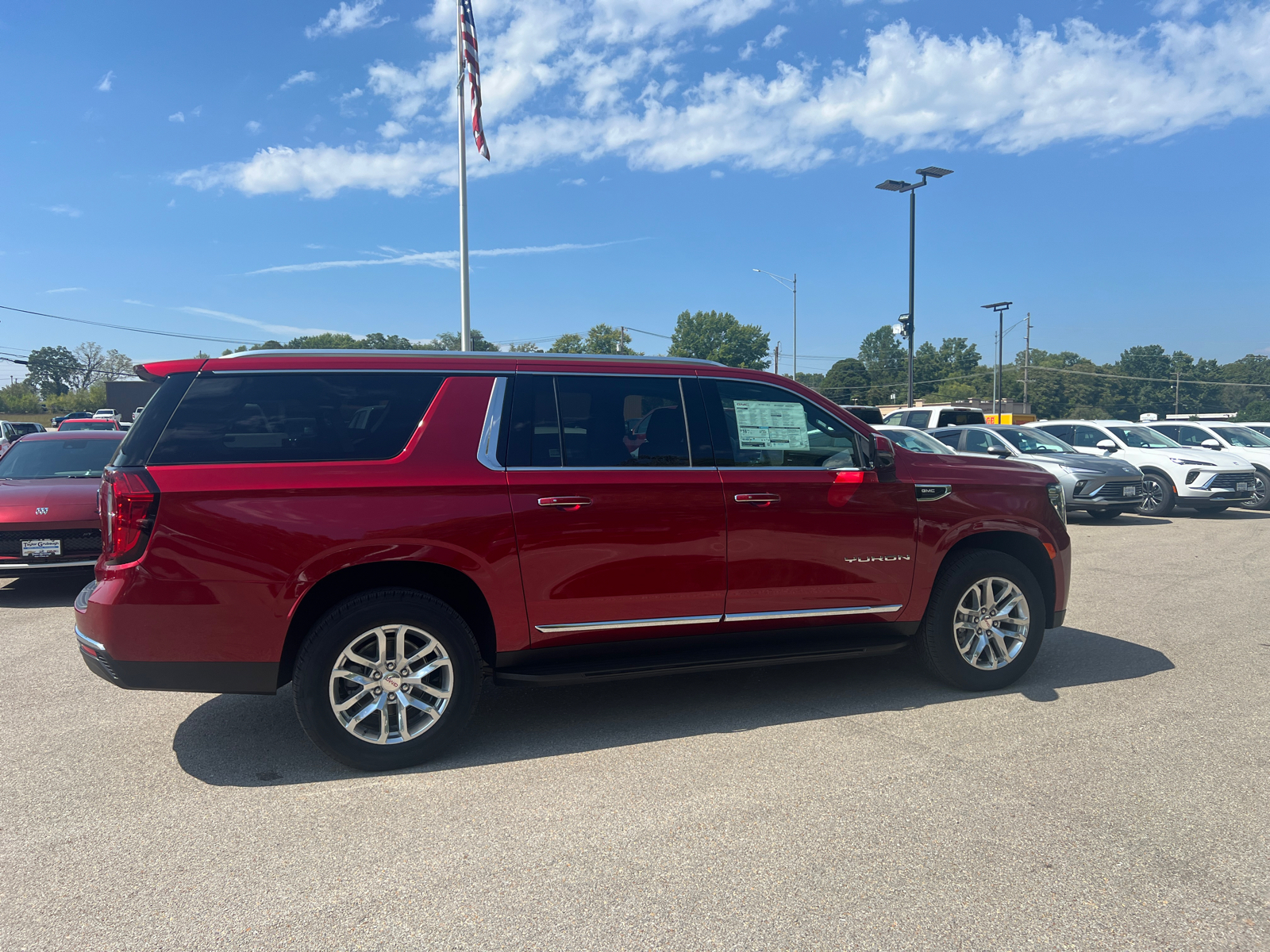 2024 GMC Yukon XL SLT 16