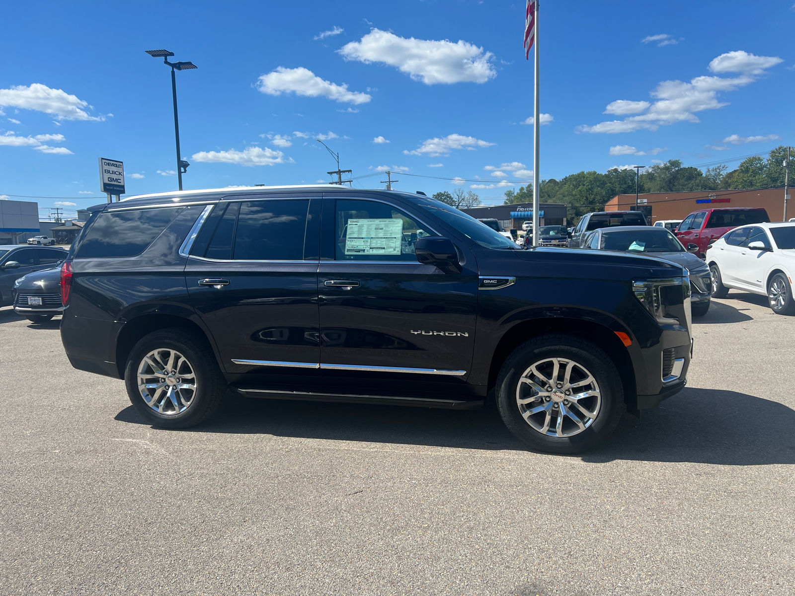 2024 GMC Yukon SLT 3