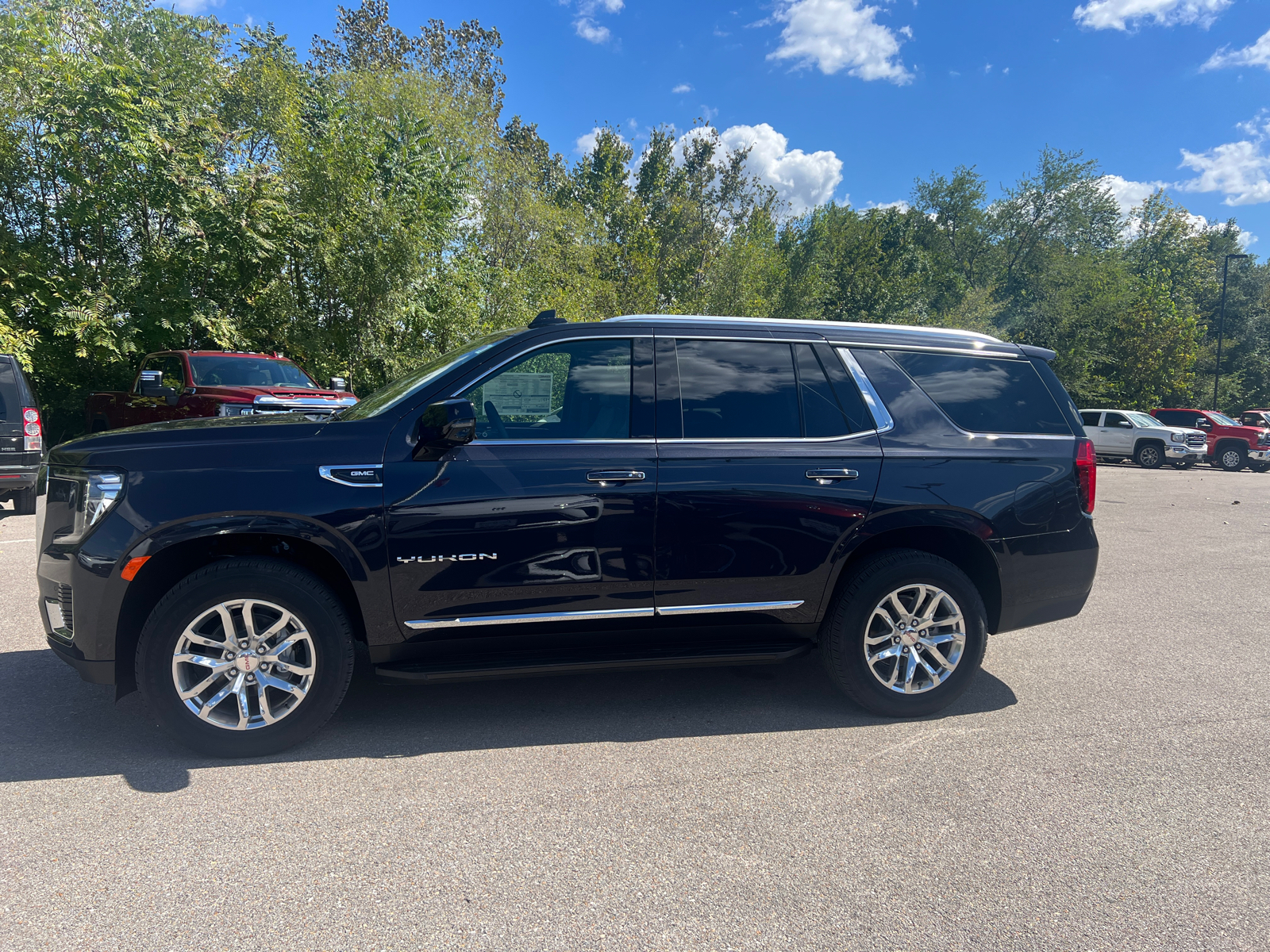 2024 GMC Yukon SLT 9