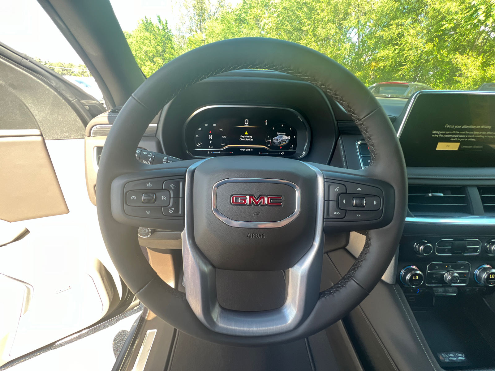 2024 GMC Yukon SLT 25