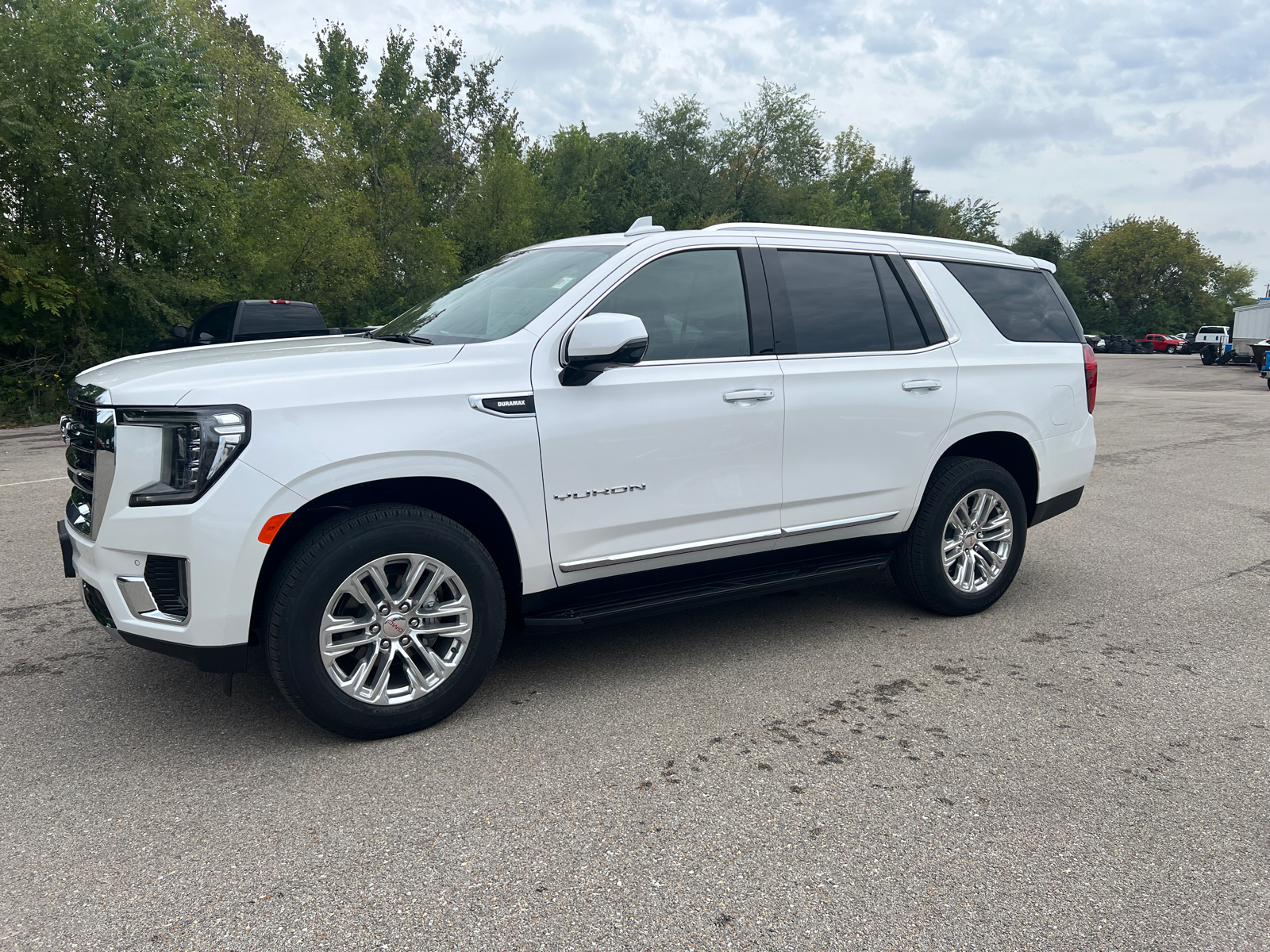 2024 GMC Yukon SLT 7