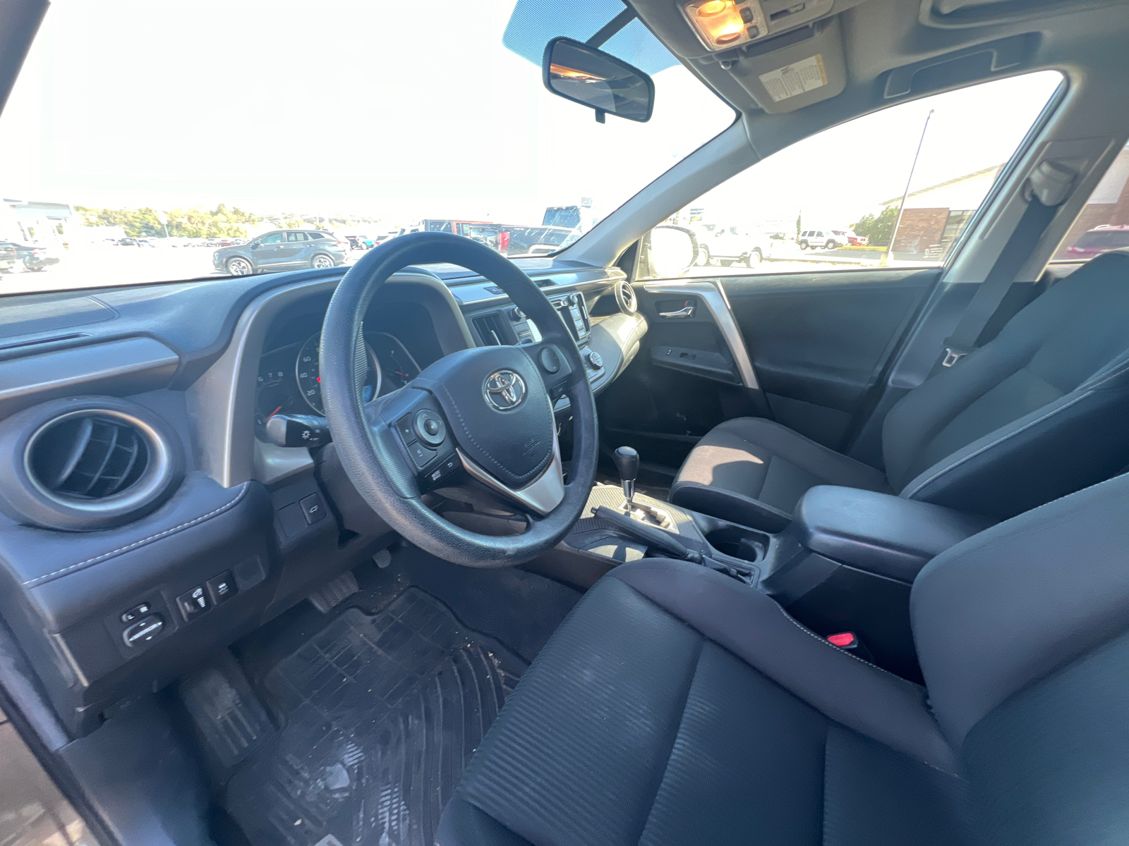 2015 Toyota RAV4 XLE 11