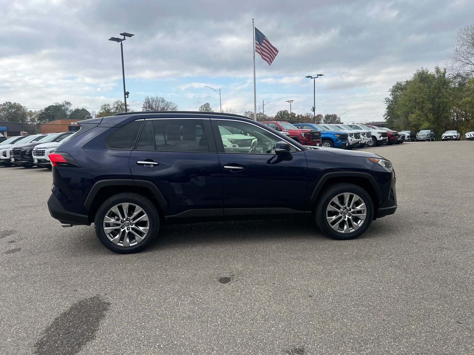 2021 Toyota RAV4 Limited 17