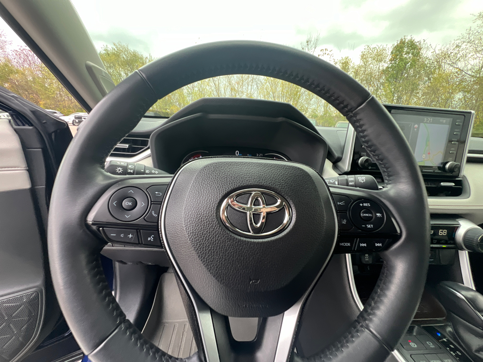 2021 Toyota RAV4 Limited 24