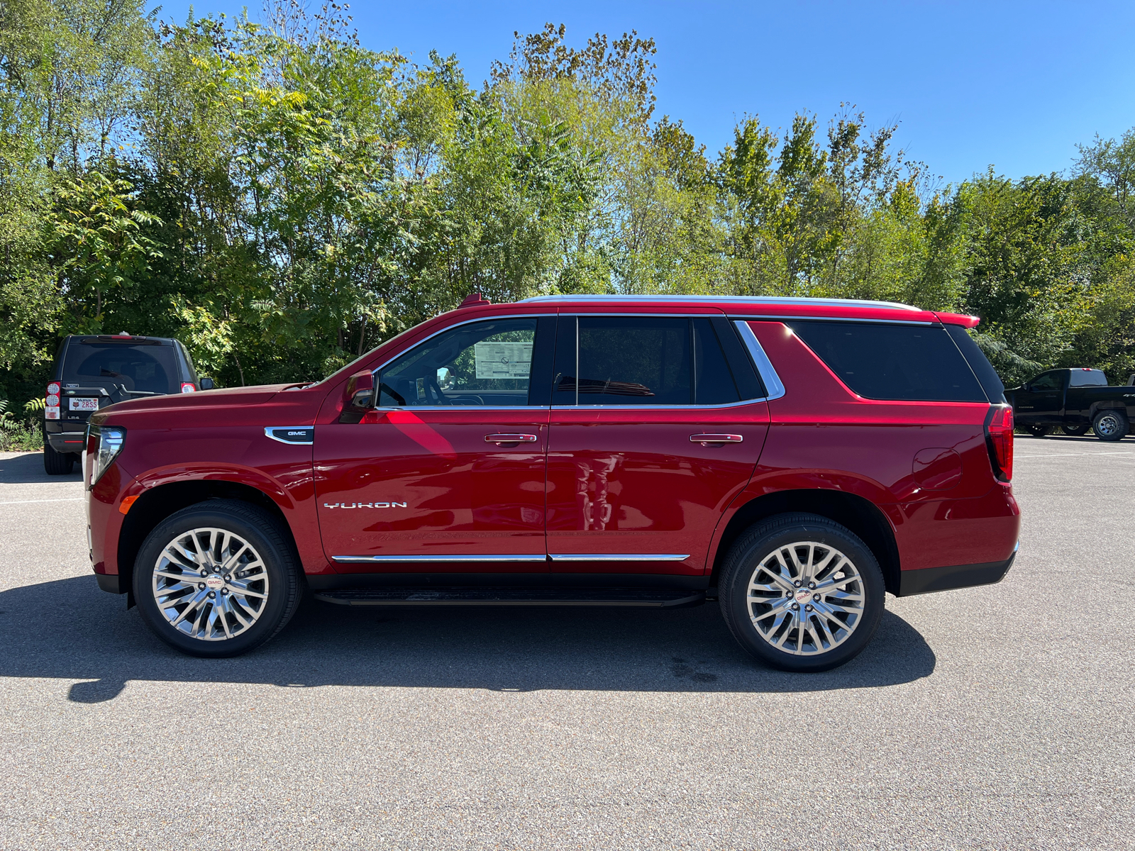 2024 GMC Yukon SLT 8