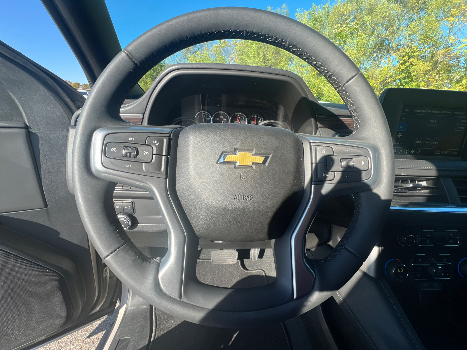 2024 Chevrolet Tahoe LS 23