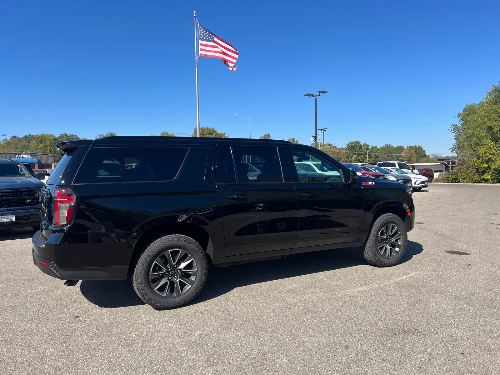 2024 Chevrolet Suburban Z71 16