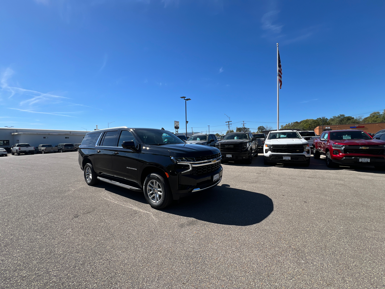 2024 Chevrolet Suburban LS 2