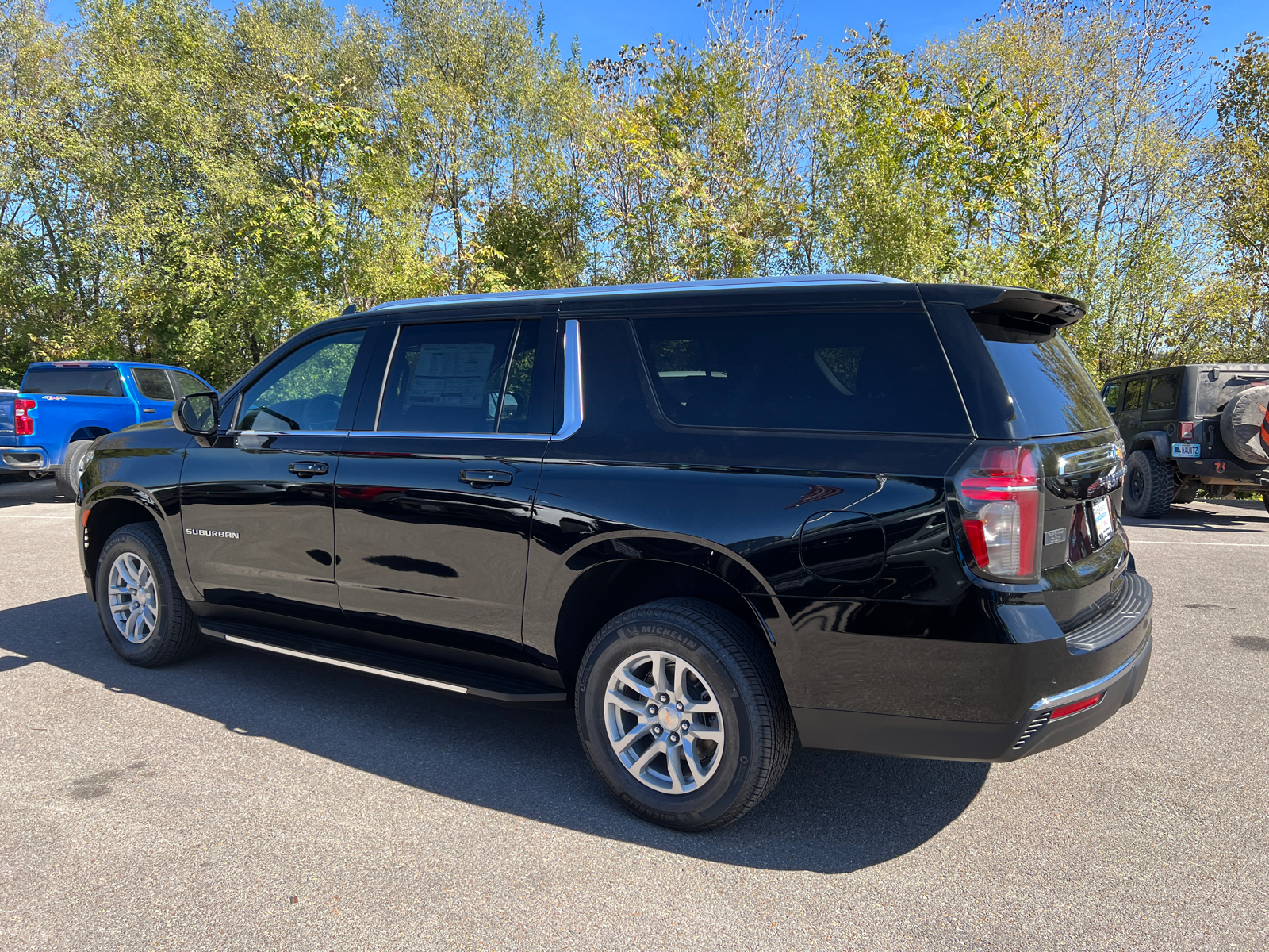 2024 Chevrolet Suburban LS 9